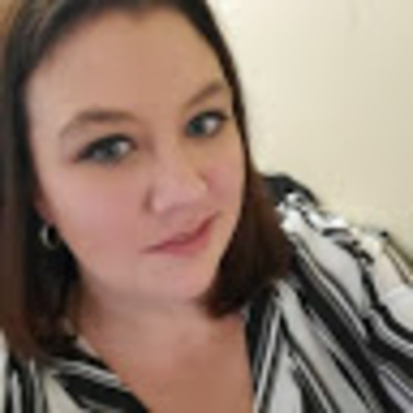 Meet your Posher, Christina - Picture 1 of 1